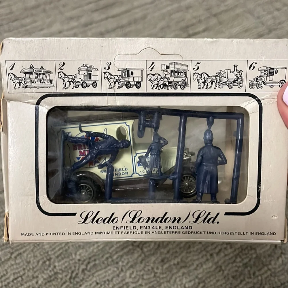 Days Gone British Meat vintage die cast car NWT